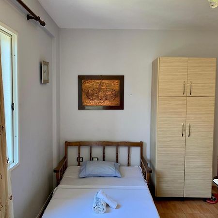 Gazi'S Apartament For Rent Golem  Exterior photo