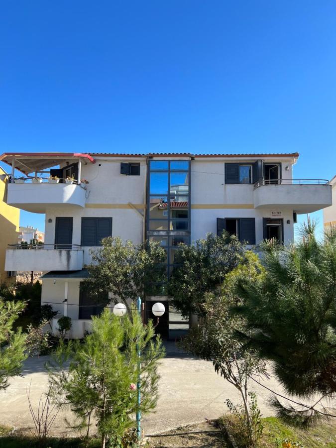 Gazi'S Apartament For Rent Golem  Exterior photo